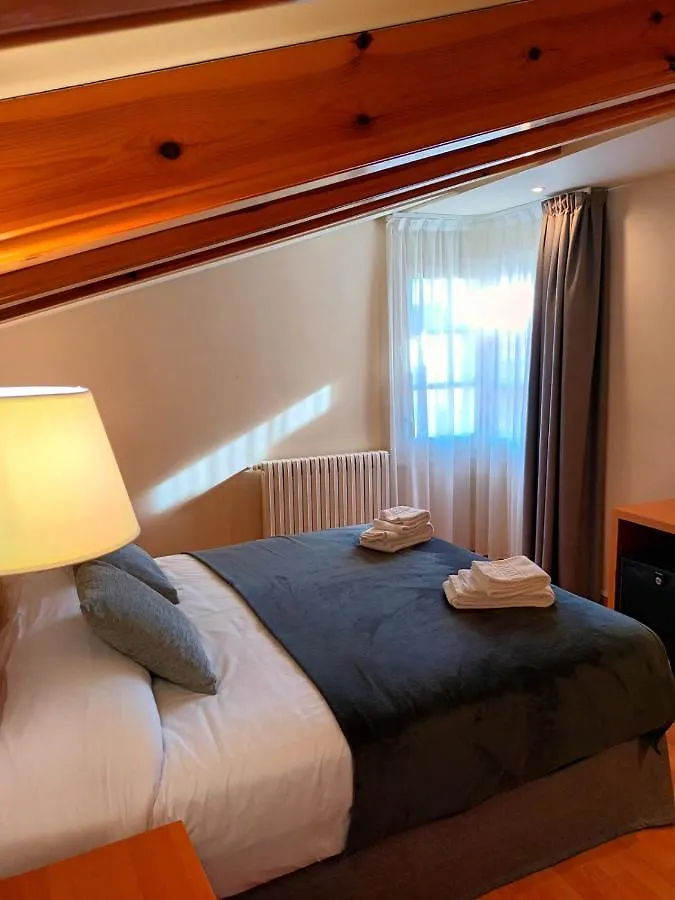 Hotel Estel Berga 2*,